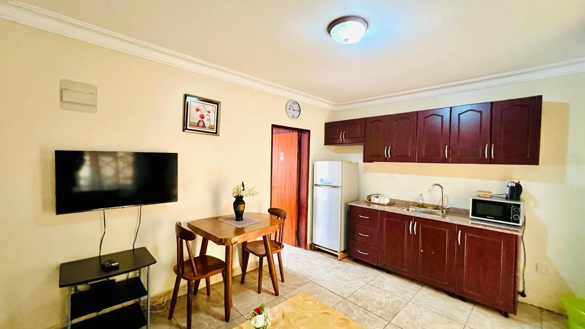Delta Suites Kampala 5*,