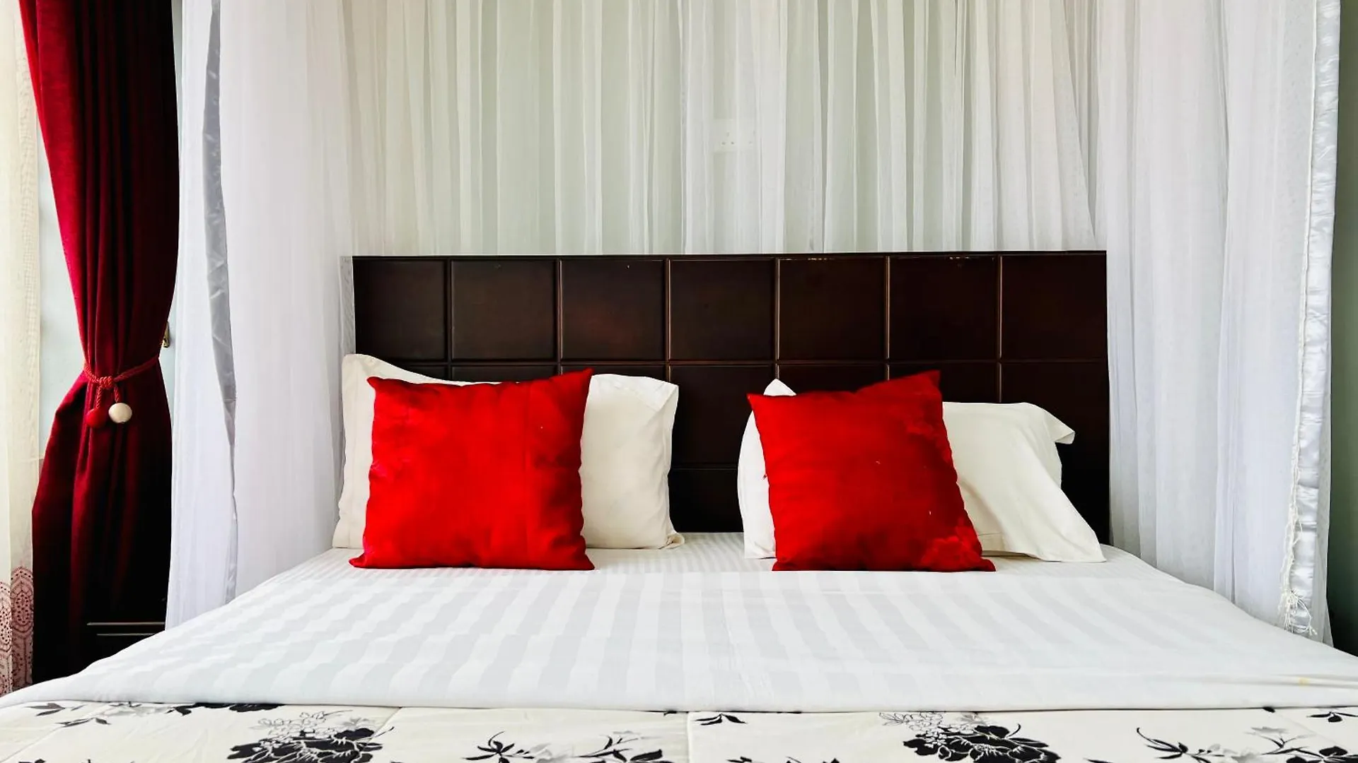 Delta Suites Kampala 5*,